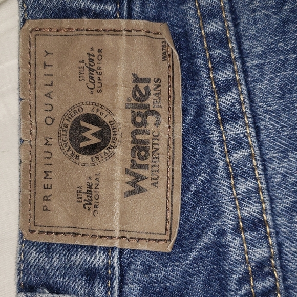 Men's Blue Jeans - Picture 4 of 5